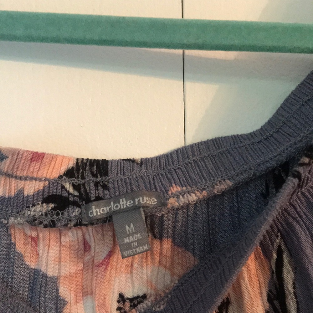 Off the shoulder flower top - Picture 2 of 2